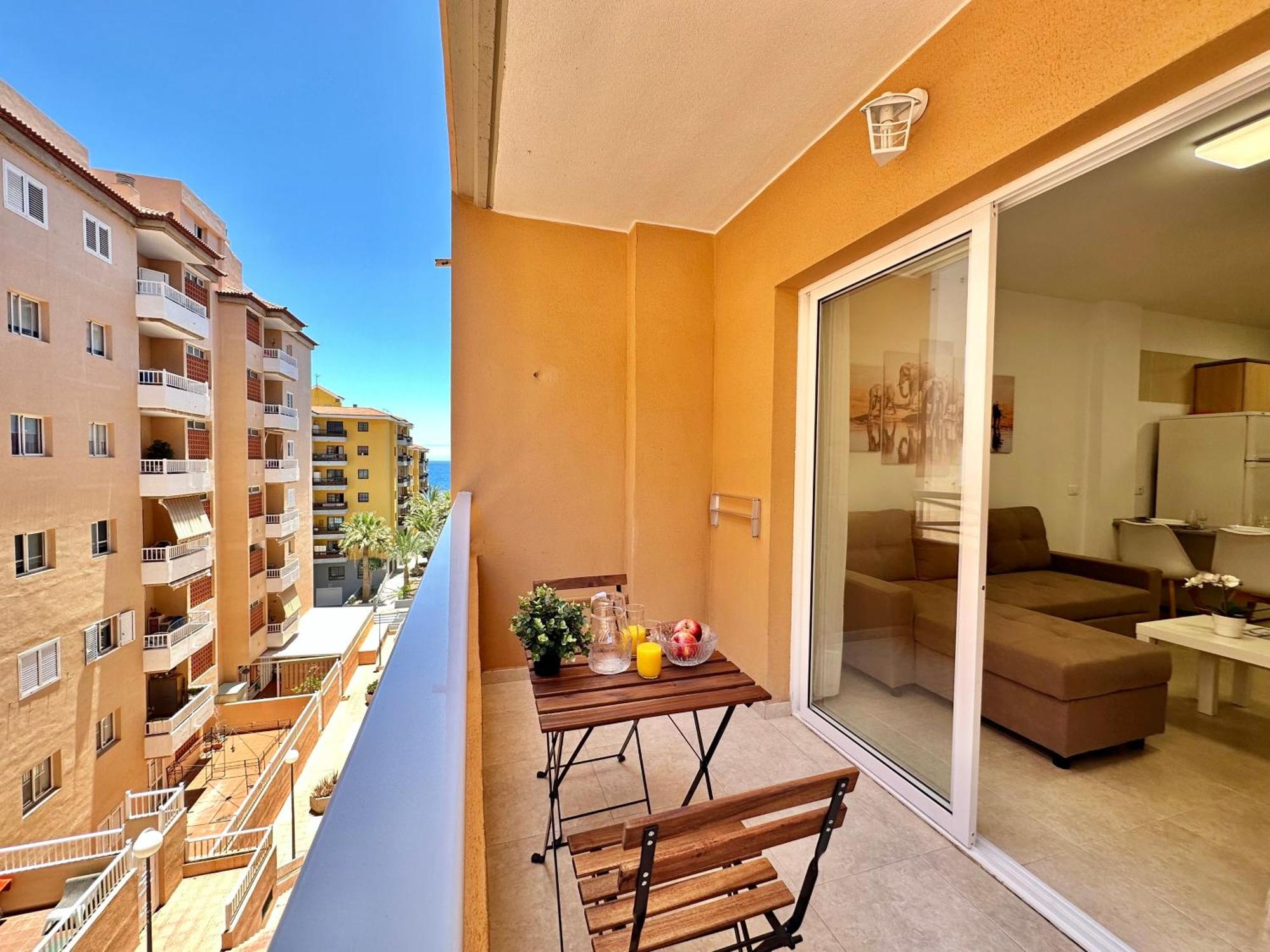 Vivienda Carolina Apartment ซานตาครูซ เด เตเนริเฟ ภายนอก รูปภาพ