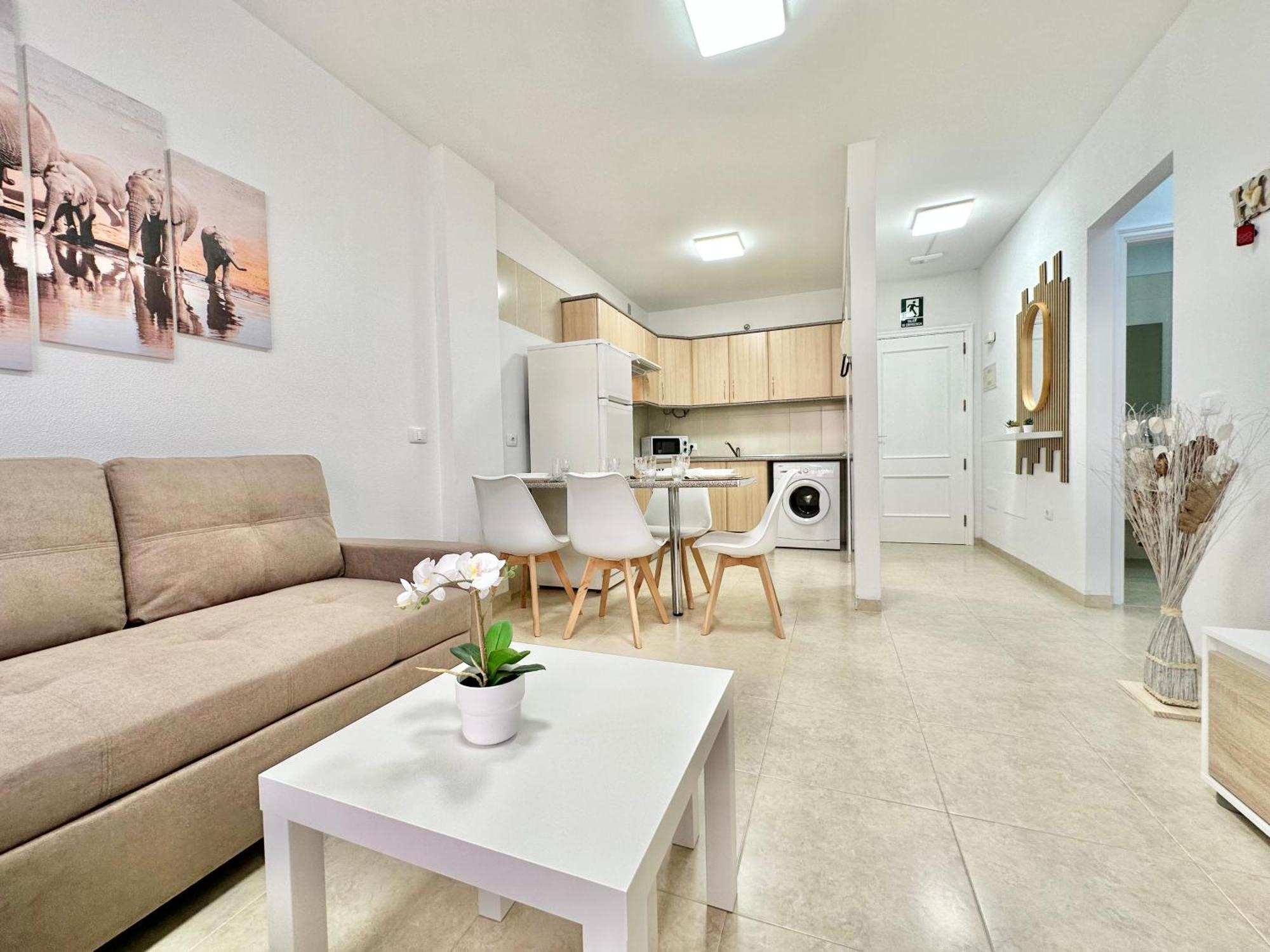 Vivienda Carolina Apartment ซานตาครูซ เด เตเนริเฟ ภายนอก รูปภาพ
