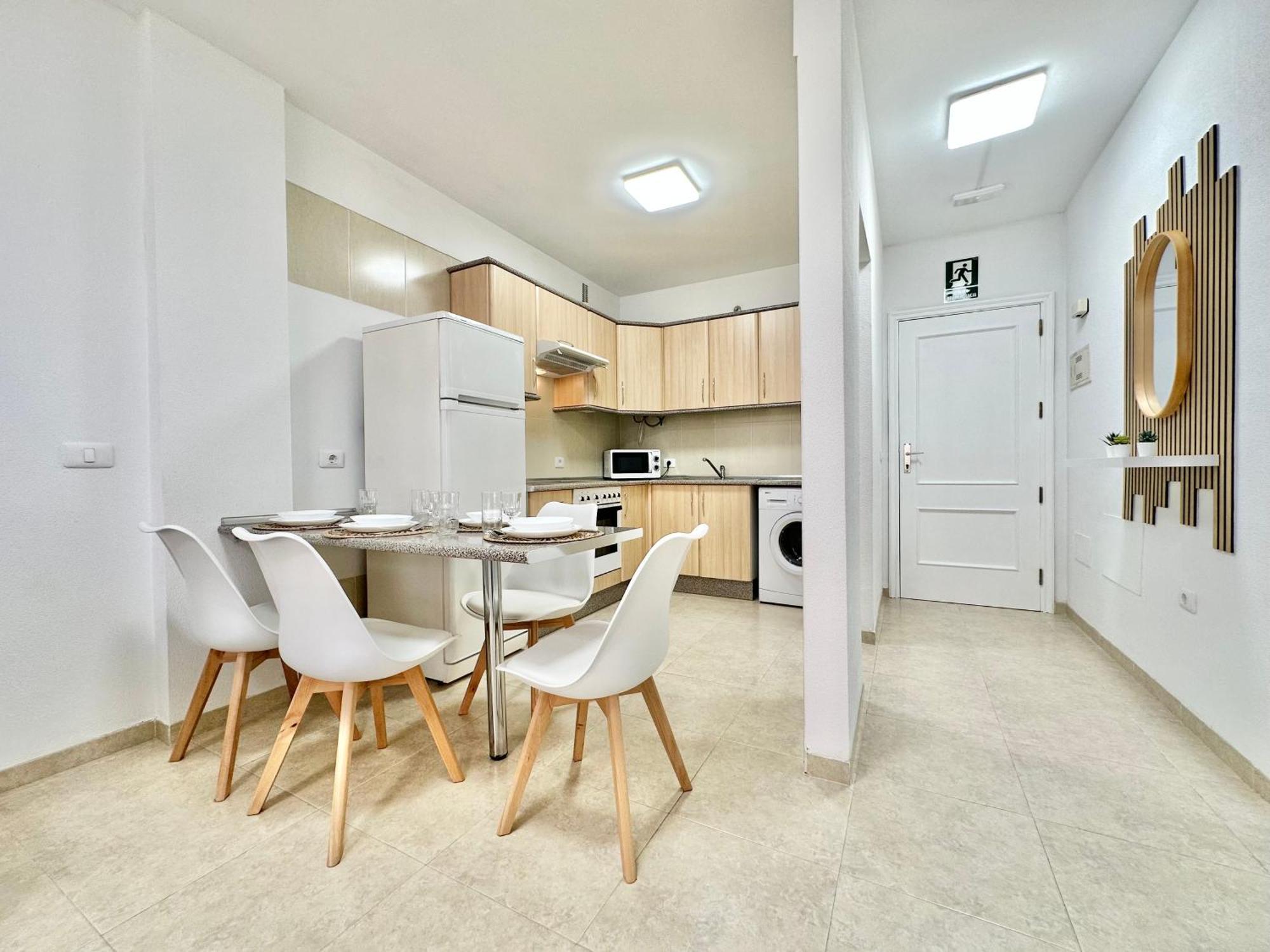 Vivienda Carolina Apartment ซานตาครูซ เด เตเนริเฟ ภายนอก รูปภาพ